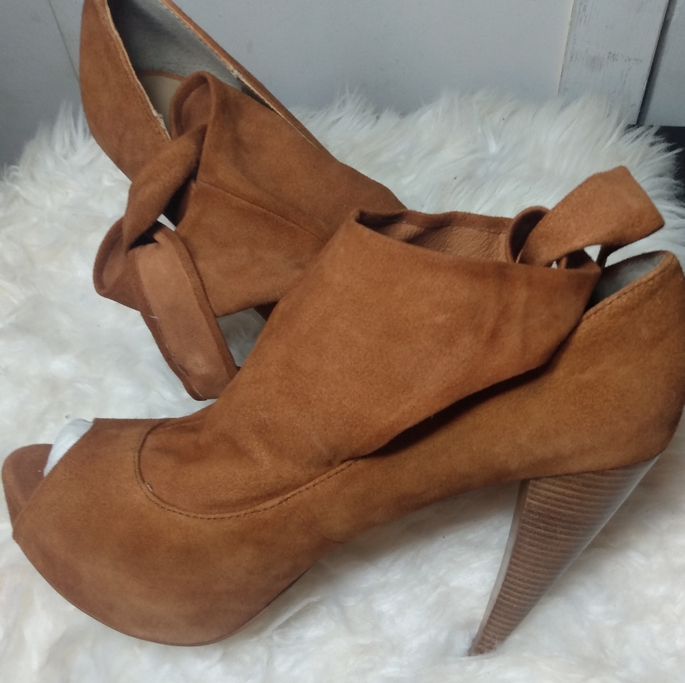 Heels - Picture 10 of 12